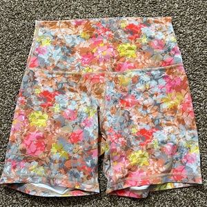 Lululemon Align 6” Shorts, Size 6
